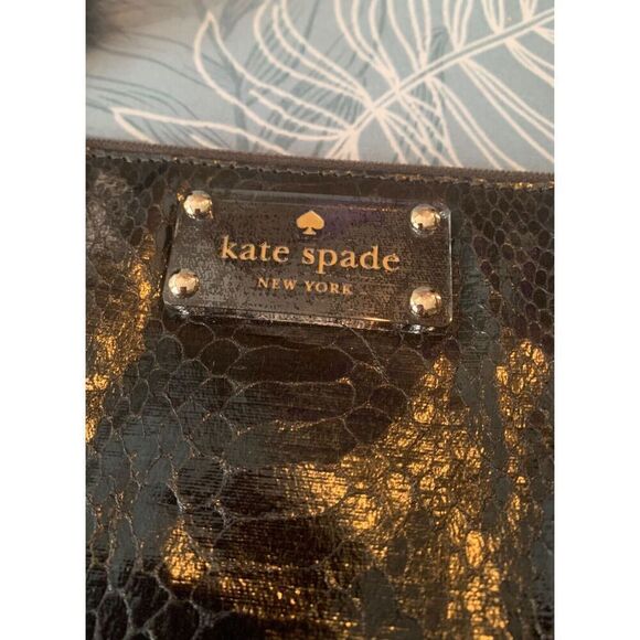 Kate Spade black Snake Skin Clutch Purse Handbag FUR ZIPPER PULL - Picture 4 of 11
